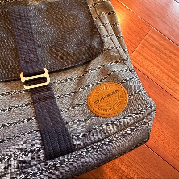 Dakine Navy Denim Crossbody Bag - Picture 2 of 2